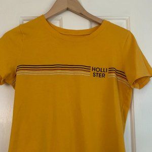 Junior's Hollister T-Shirt Medium Yellow